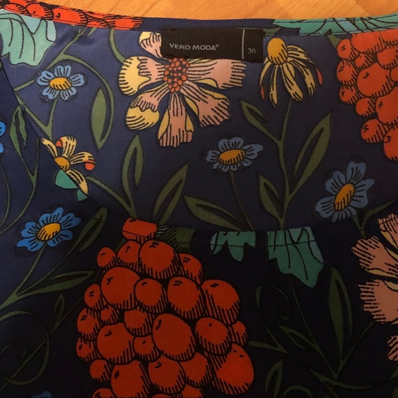 Vero Moda Dress - Picture 3 of 5